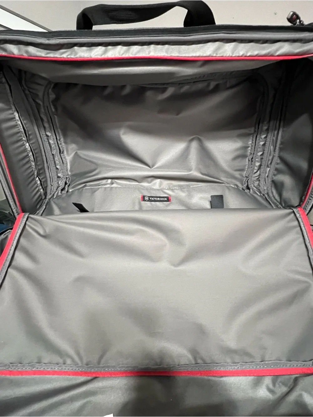 Victorinox spacious duffel